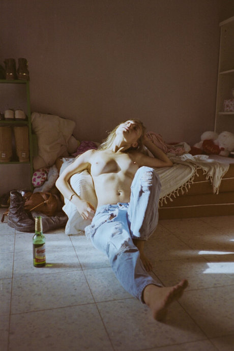 Tohar Frie adult star galleries