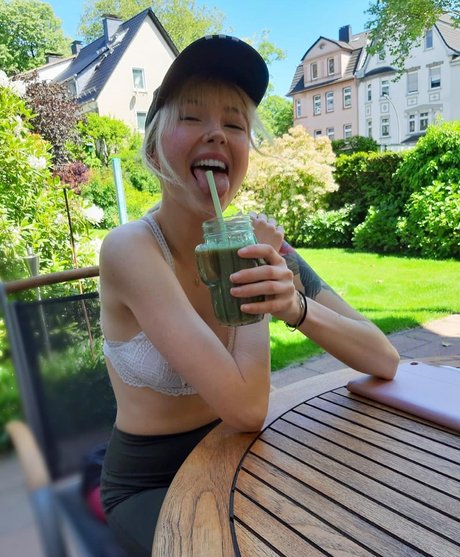 blonde wife onlyfans pornos photos