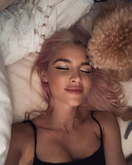 Jean Watts star pretty pictures