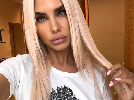 Iva Kivock adult model images