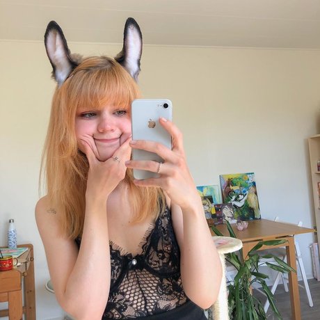 Lilsolle Chickpii pornstar erotic photos