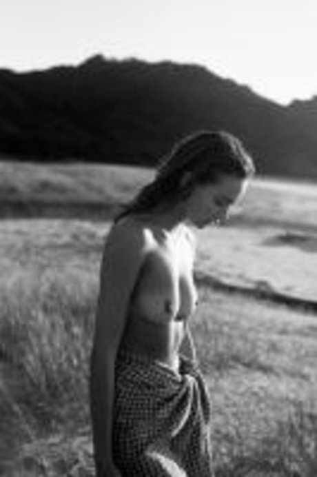 Nikki Hillier pornstar adult pic