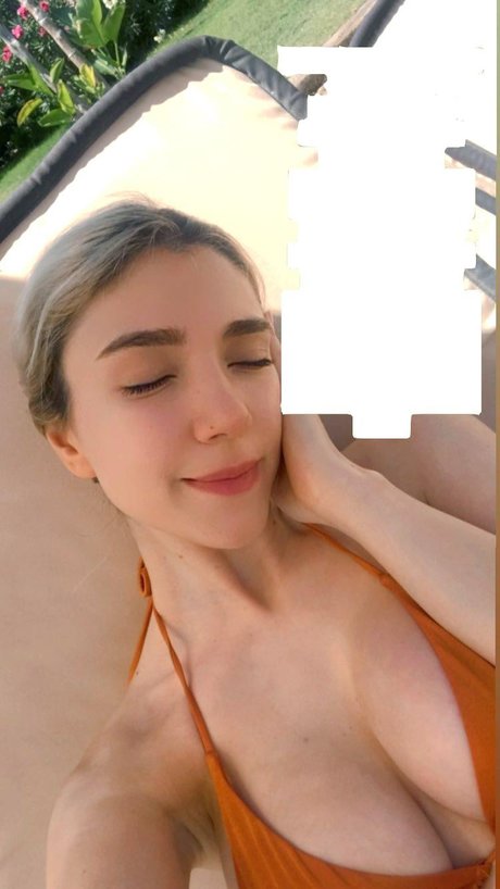 _Kardelen Oeztas star high quality pictures