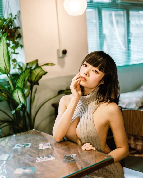 Queenie Lam star hot image