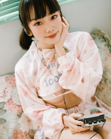 Queenie Lam pornstar perfect pictures