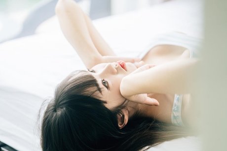 Queenie Lam pornstar top picture