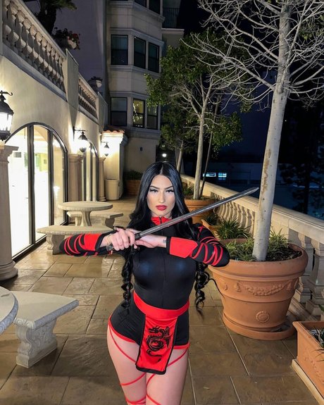 Diana Malchanovich_ naked model img