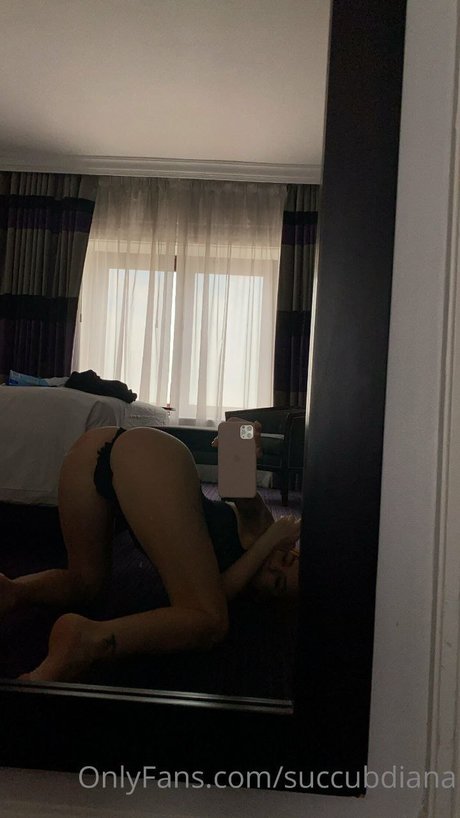 Diana Shurigina art model pic