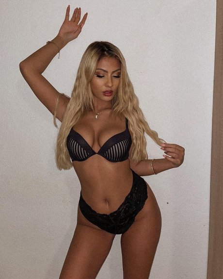 asmr xxx onlyfans sexy pic