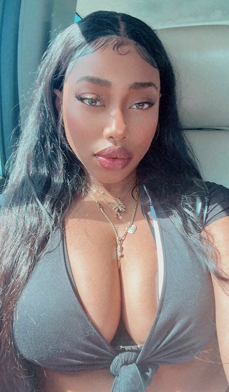 Chaotic Allure star sex pics