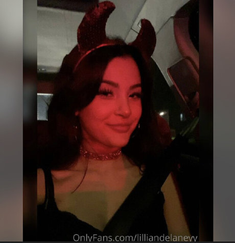 Lillian Delaney star top image