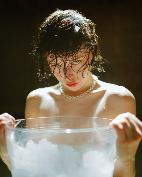 Suzieson model pretty pics