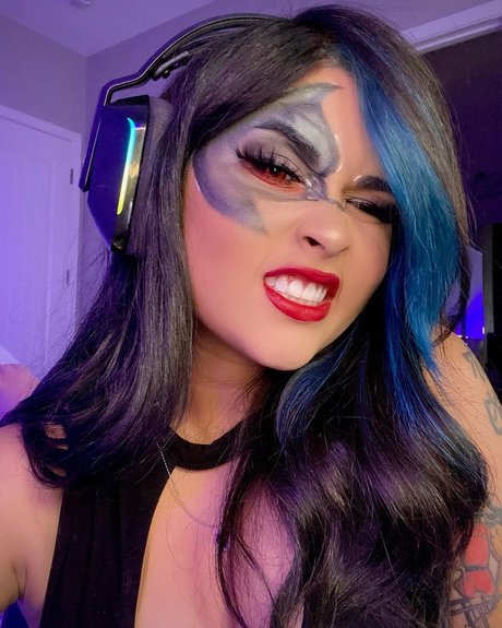 blonde wife onlyfans nude photo