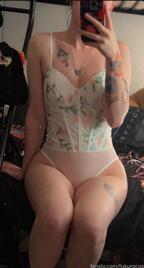 Fukuro_ nudes model pics