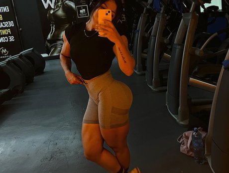 famous onlyfans erotic pictures