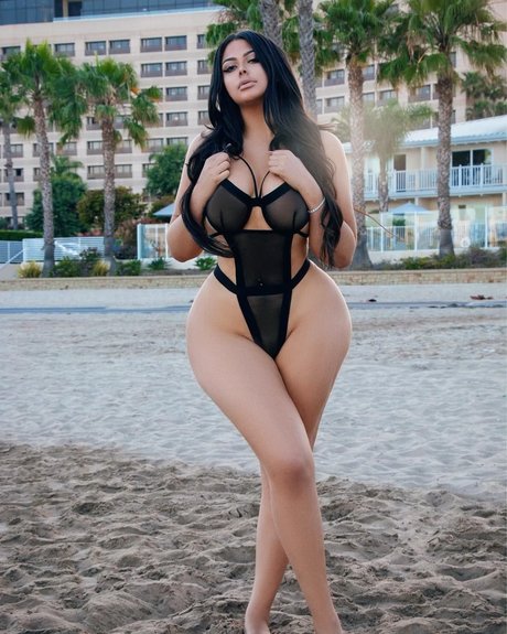 Cali Noelle model art archive