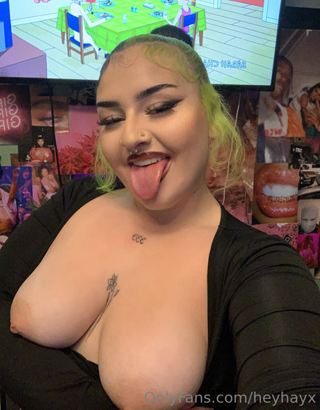 blonde milf big tits onlyfans top pic