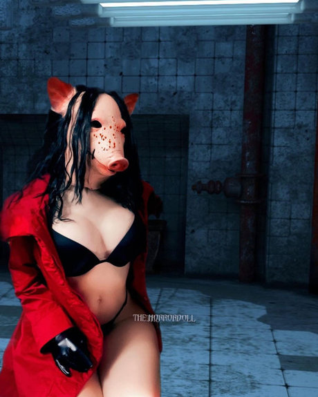 Laura Amuyus_ star hot pictures