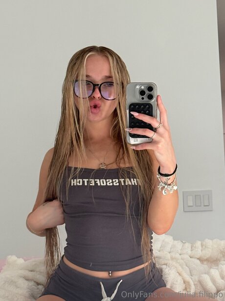 Julia Filippo pretty model images