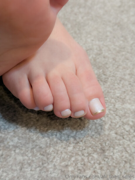 Ali Toes Soles top model pictures