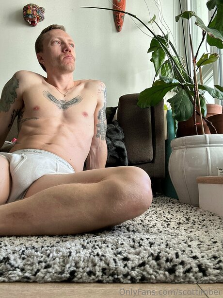 Scottimber pretty actress picture