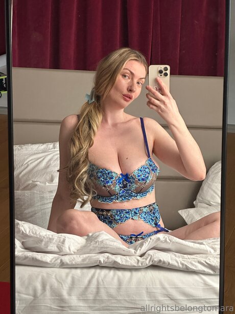 Maralinxo exclusive pornstar pic