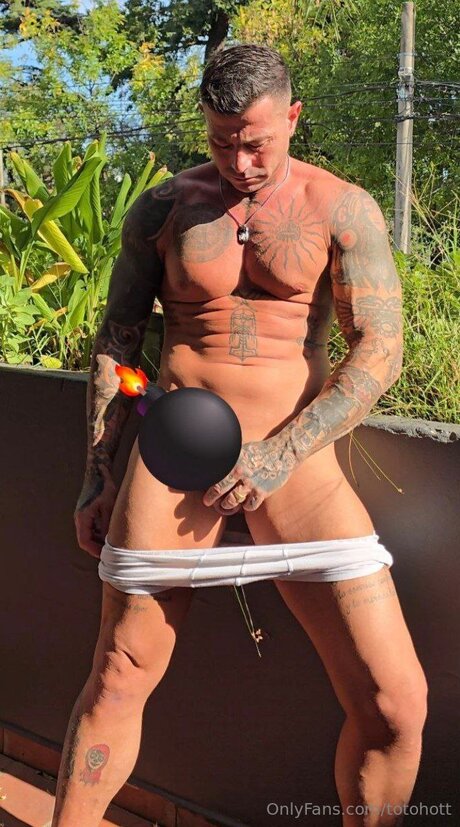 Totohott model nudes picture