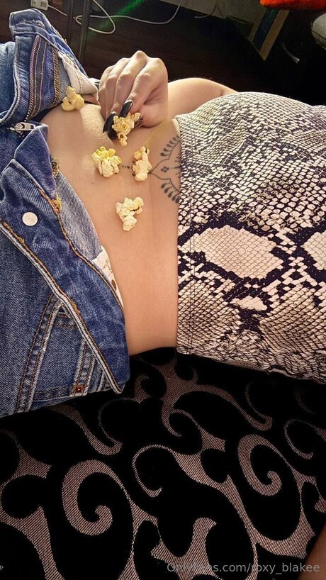 Roxy Blakee hot pornstar image