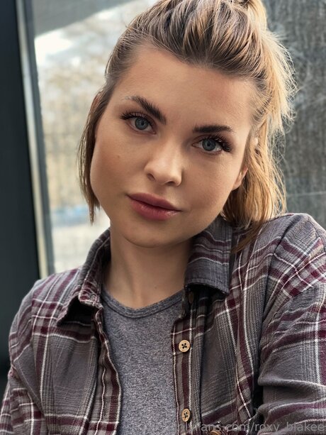 Roxy Blakee pornographic actress img