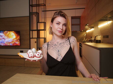 Roxy Blakee art model images