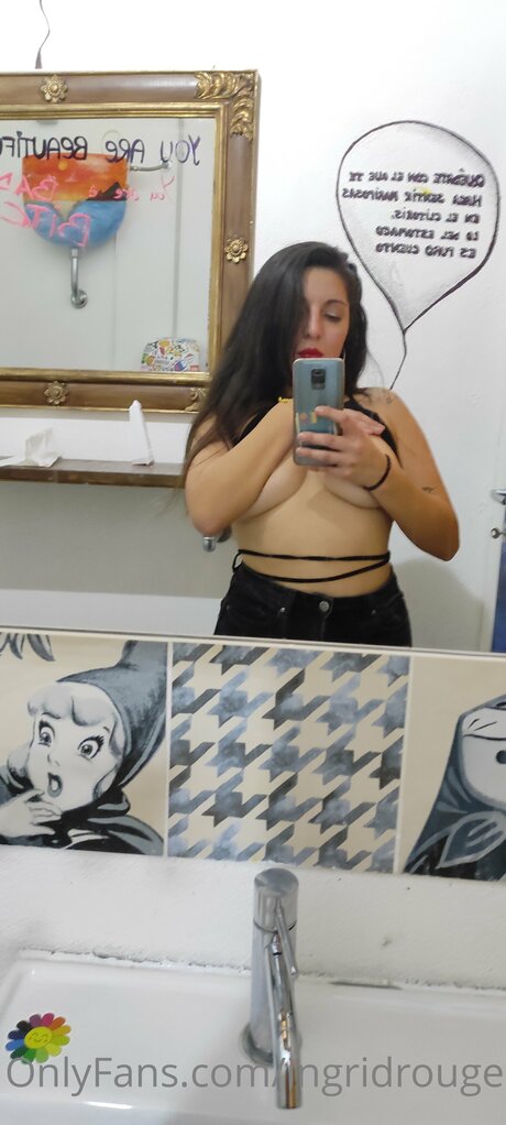 Ingridrouge model exclusive photos