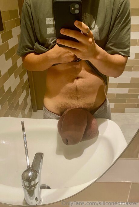 Siliconedmaster star erotic pic