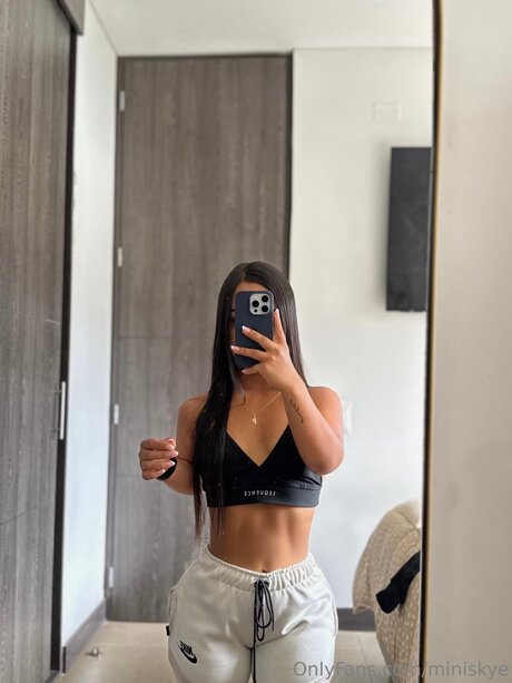 Miniskye erotic pornstar images