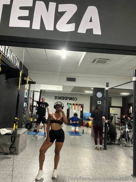 Pollycardova hot model pictures