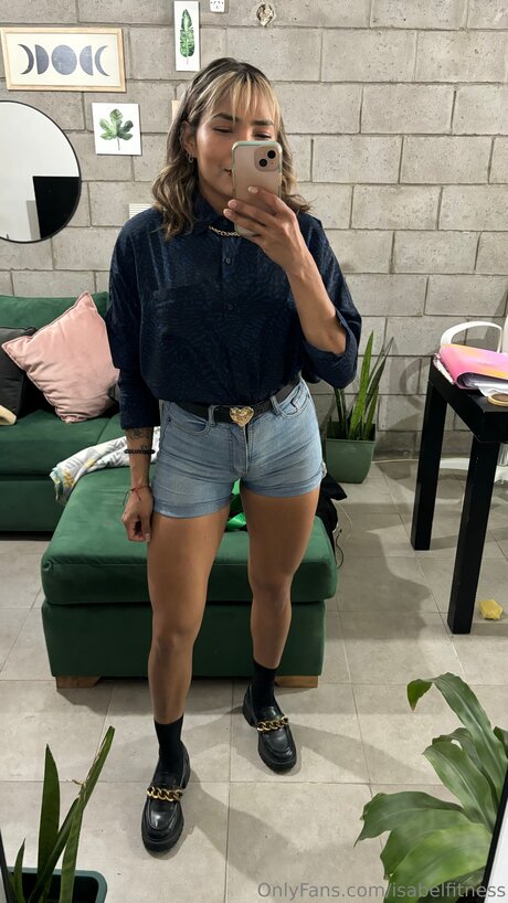 Isabelfitness naked model picture