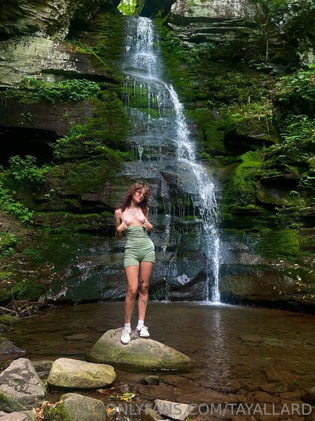 Tayallard nudes actress image