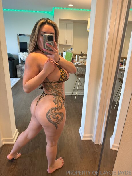 Laycieslit adult actress photo