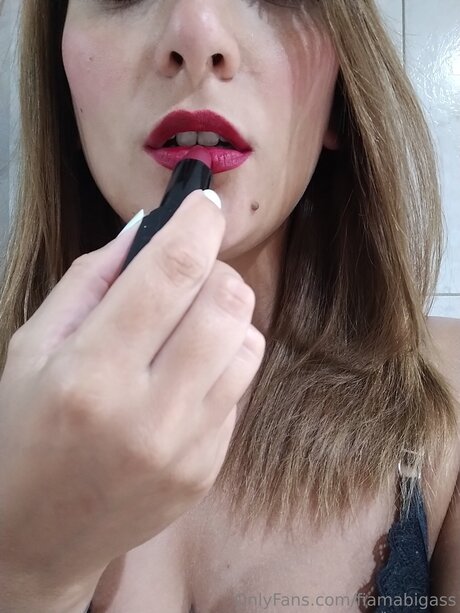 Fiamabigass model porn picture