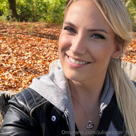 Juliawinter Free nice model image