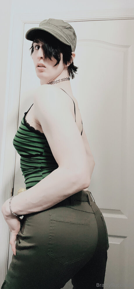 Tomboysuccubus star naked galleries