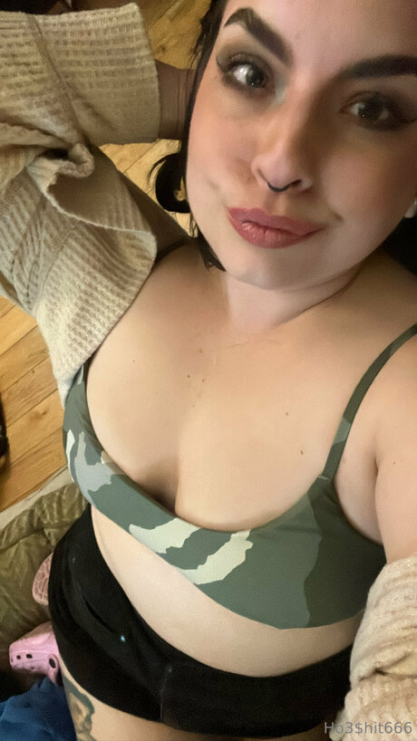 Hoeshit666 hot star img