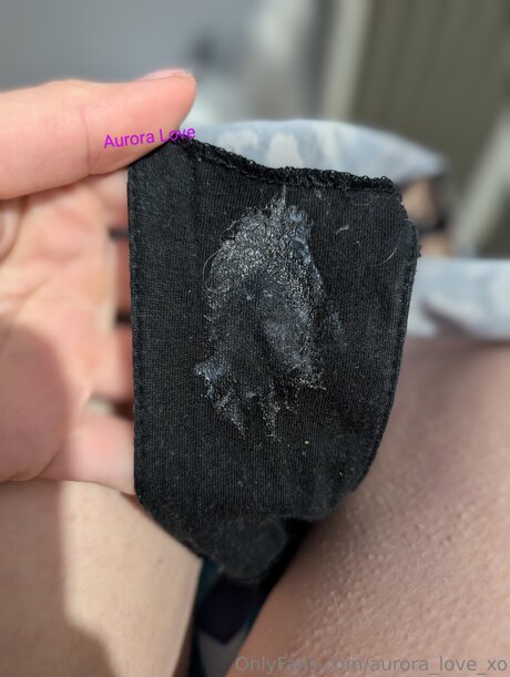 Aurora Love Xo model art pic