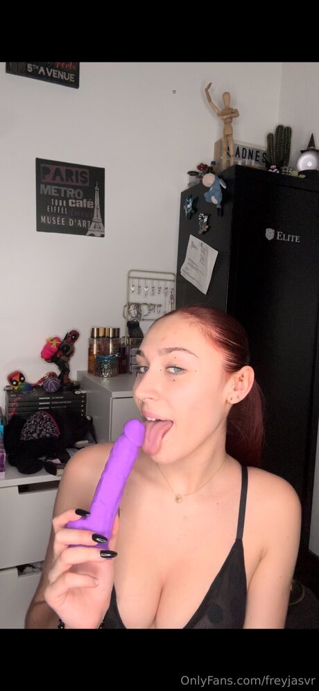 Freyjasvr pornstar sexy galleries