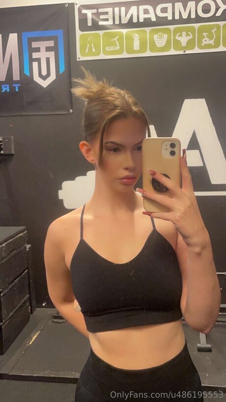 Moollyyx erotic star gallery