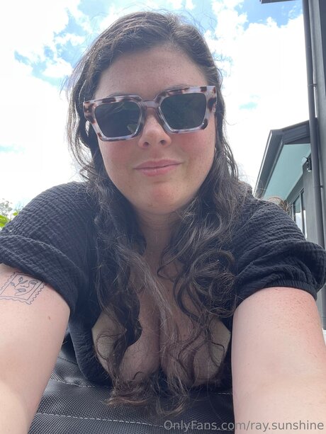 Ray Sunshine star sexy pics