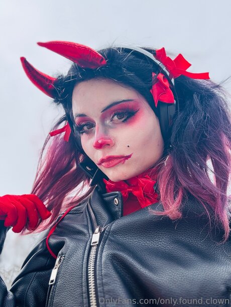 Only Found Clown nice model pic