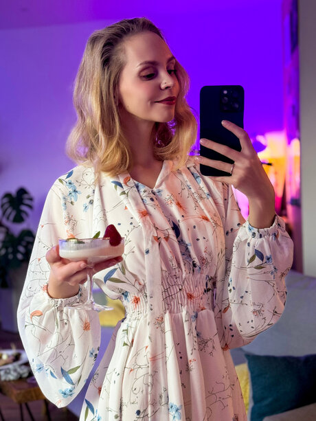 Nikki Mills Life model nice pictures