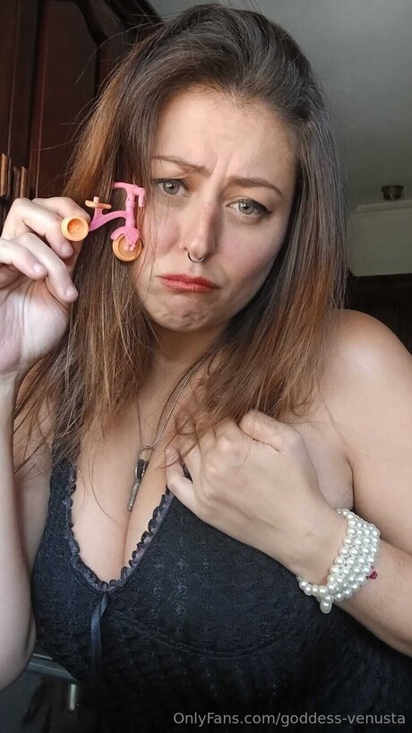 cheerleader onlyfans hot naked pic