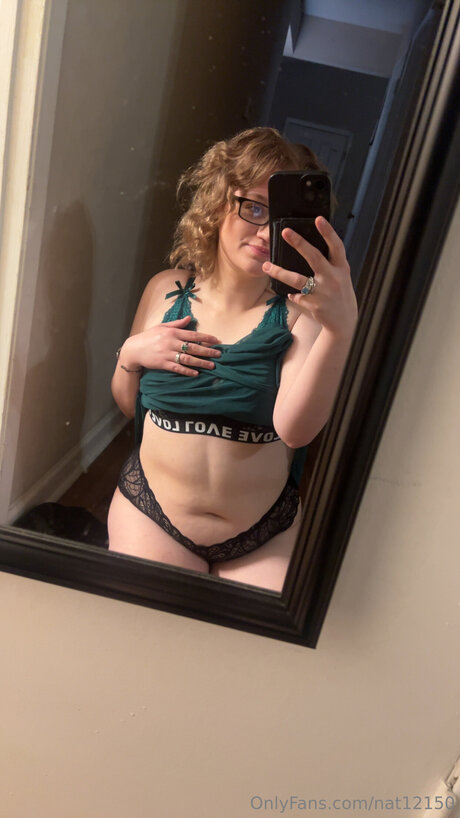 Nat12150 nude pornstar pic