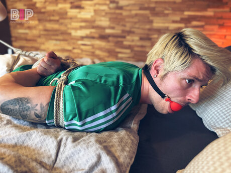 Boundinprogress nude actress archive